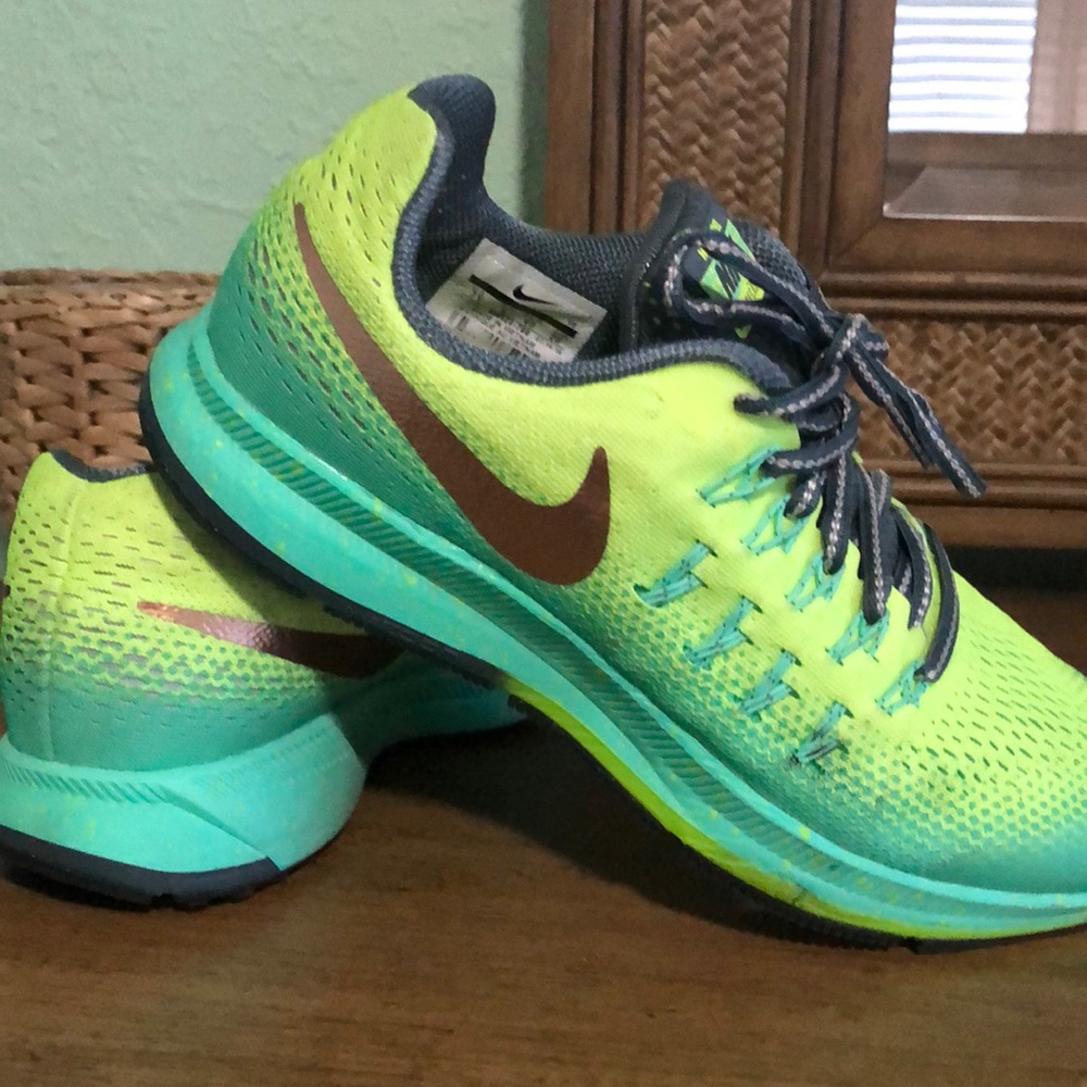 7Y 🏃🏻‍♀️NIKE ZOOM Pegasus 33. H20 💦 Repel.